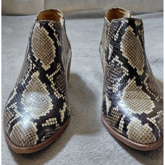 Madewell Womens Chelsea Ankle Boots Size 8.5 Brown Snake Embossed Leather Low - Picture 3 of 13